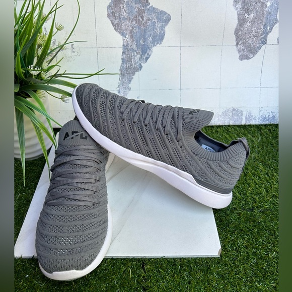 APL TechLoom Wave hybrid Running shoe size women 11.5 - Picture 9 of 16